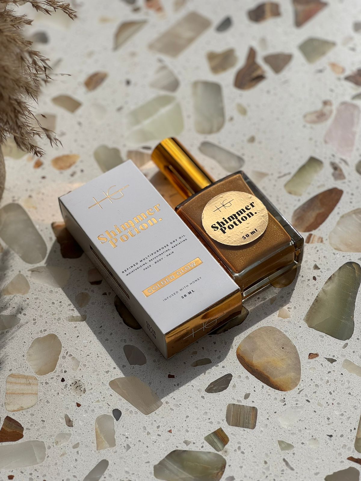 Shimmering Potion l Body and Face Hydrating Shimmering Dry Oil